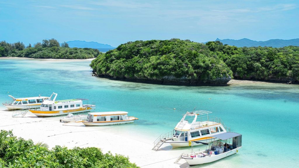 ② 09_00　川平湾（滞在1時間）